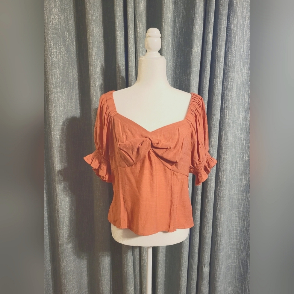 NWT Nine West Sweetheartow Neckline / Soft Bow XL Top
